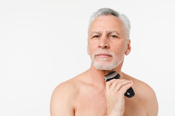 Quelles sont les caractéristiques d'une bonne tondeuse à barbe ?