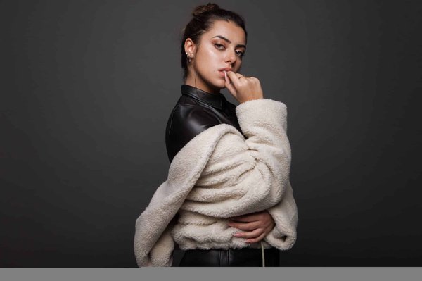 Les 10 accessoires indispensables de la garde-robe féminine