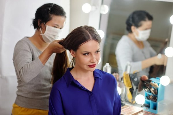 Entretien et soins des compléments capillaires : conseils pratiques pour une longue durée de vie