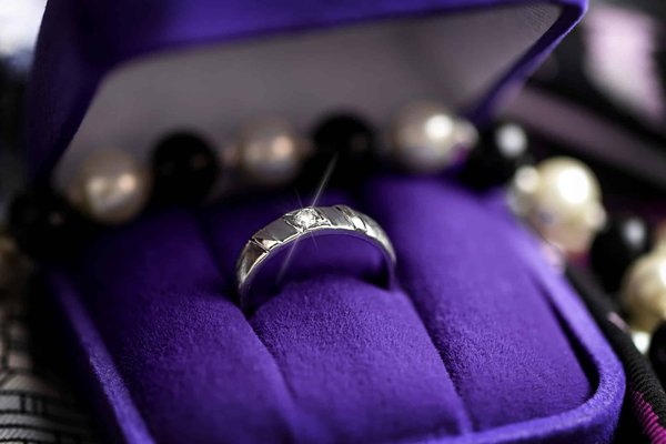 Bague de fiançailles : comment faire le bon choix ?