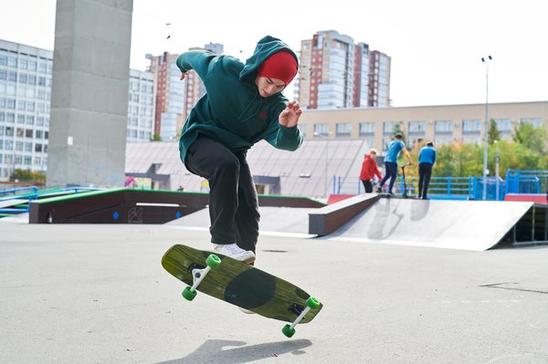 Top 10 vêtements de skate incontournable pour landbord en 2025